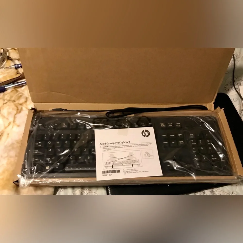 NWT HP USB Keyboard / Model Number: SK-2025 / Color Black